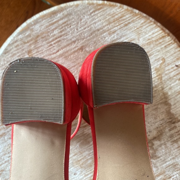 14th and Union Red Suede Sandals 1 inch heels - Picture 4 of 4